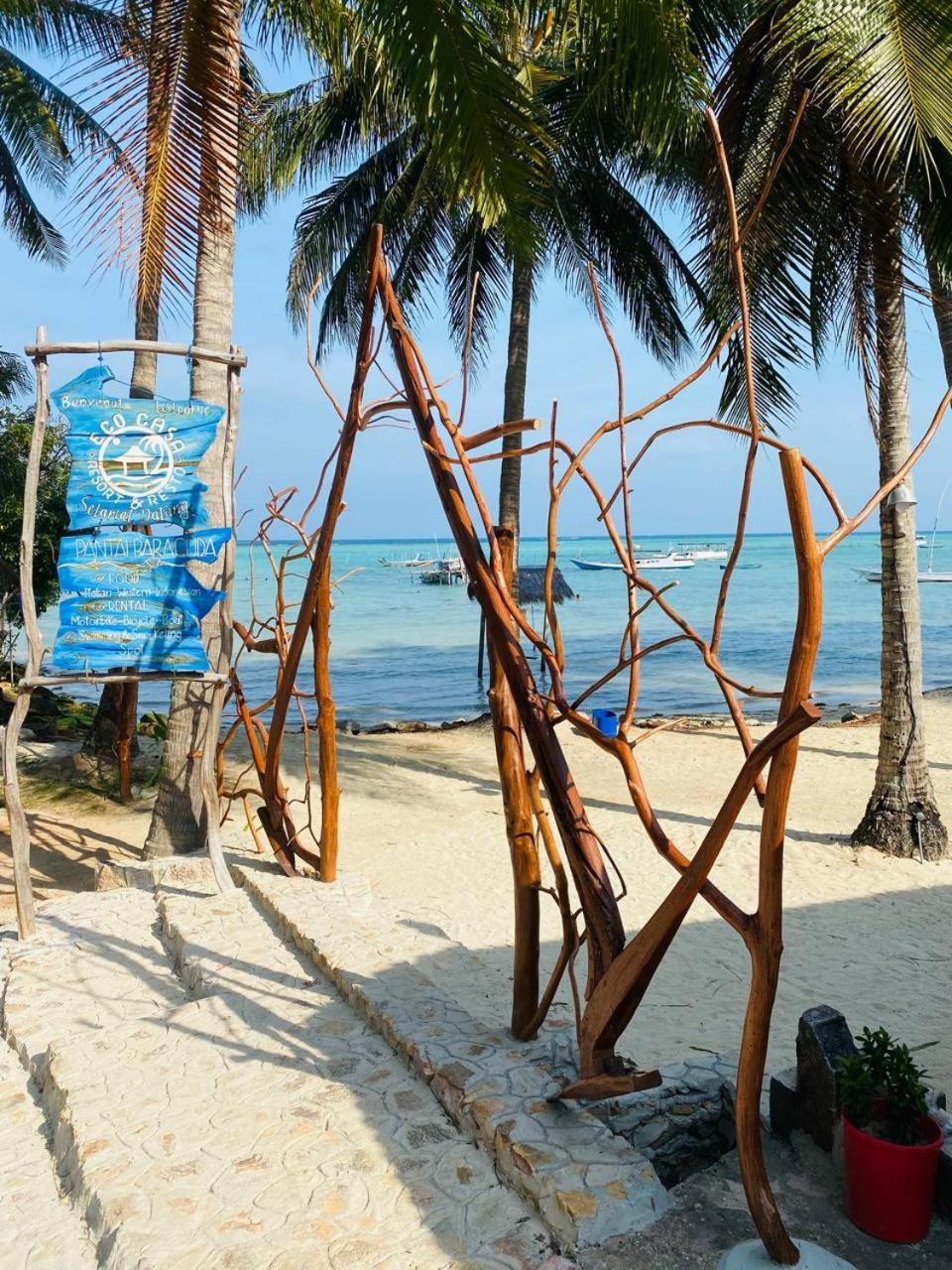 Eco Casa Hotel Karimunjawa Exterior photo