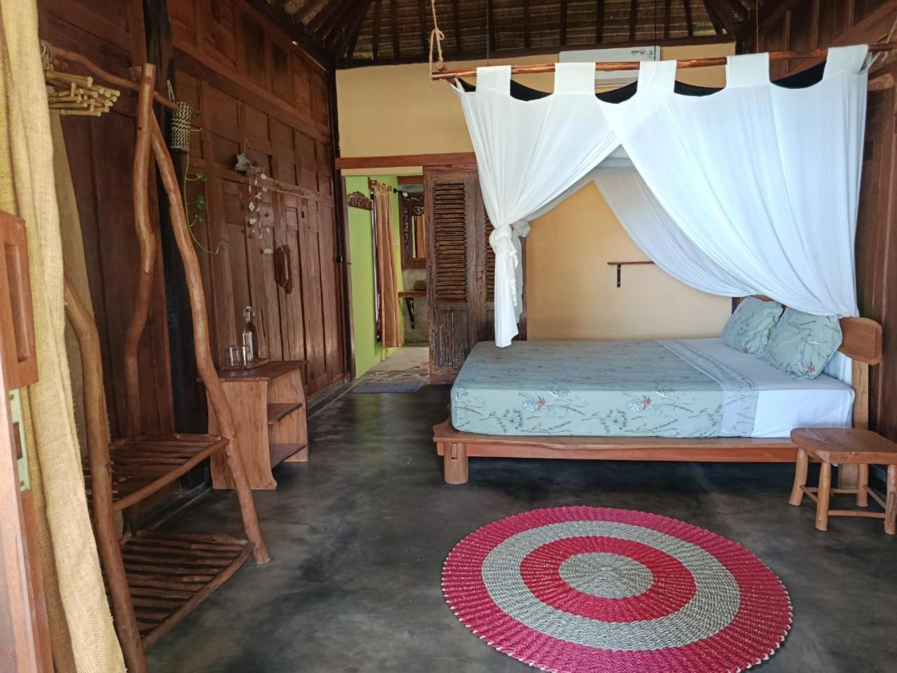 Eco Casa Hotel Karimunjawa Exterior photo